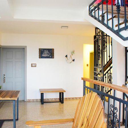 Hostal Marina Samana Bagian luar foto