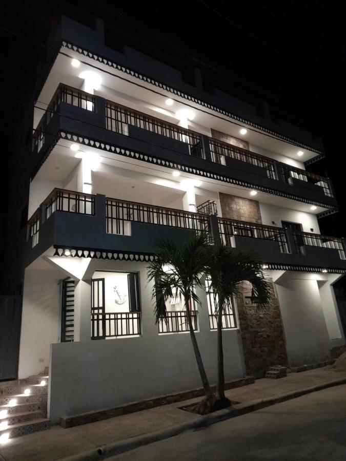 Hostal Marina Samana Bagian luar foto