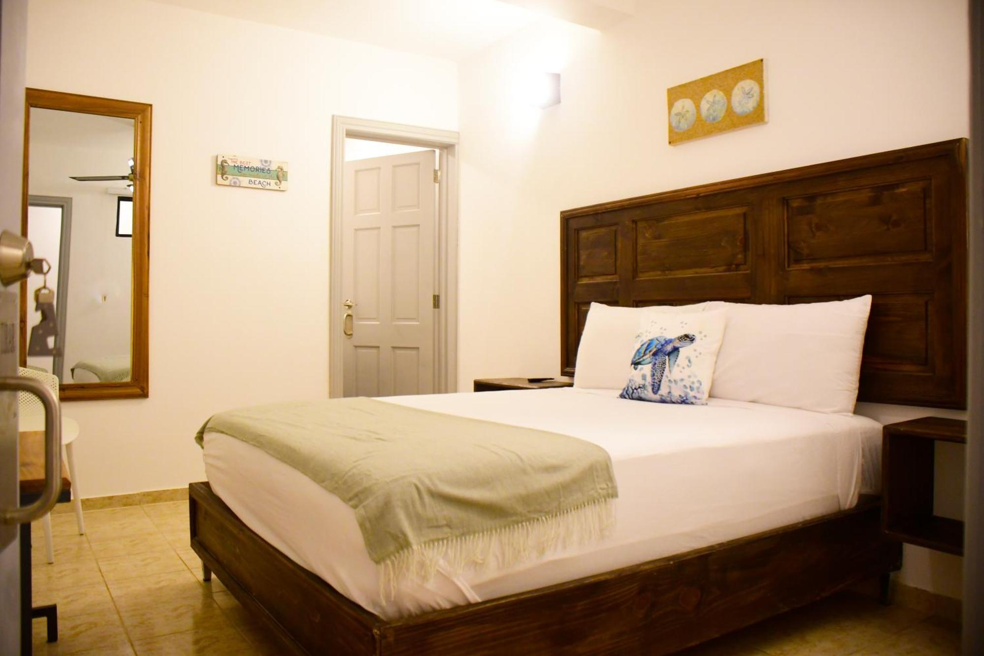 Hostal Marina Samana Bagian luar foto