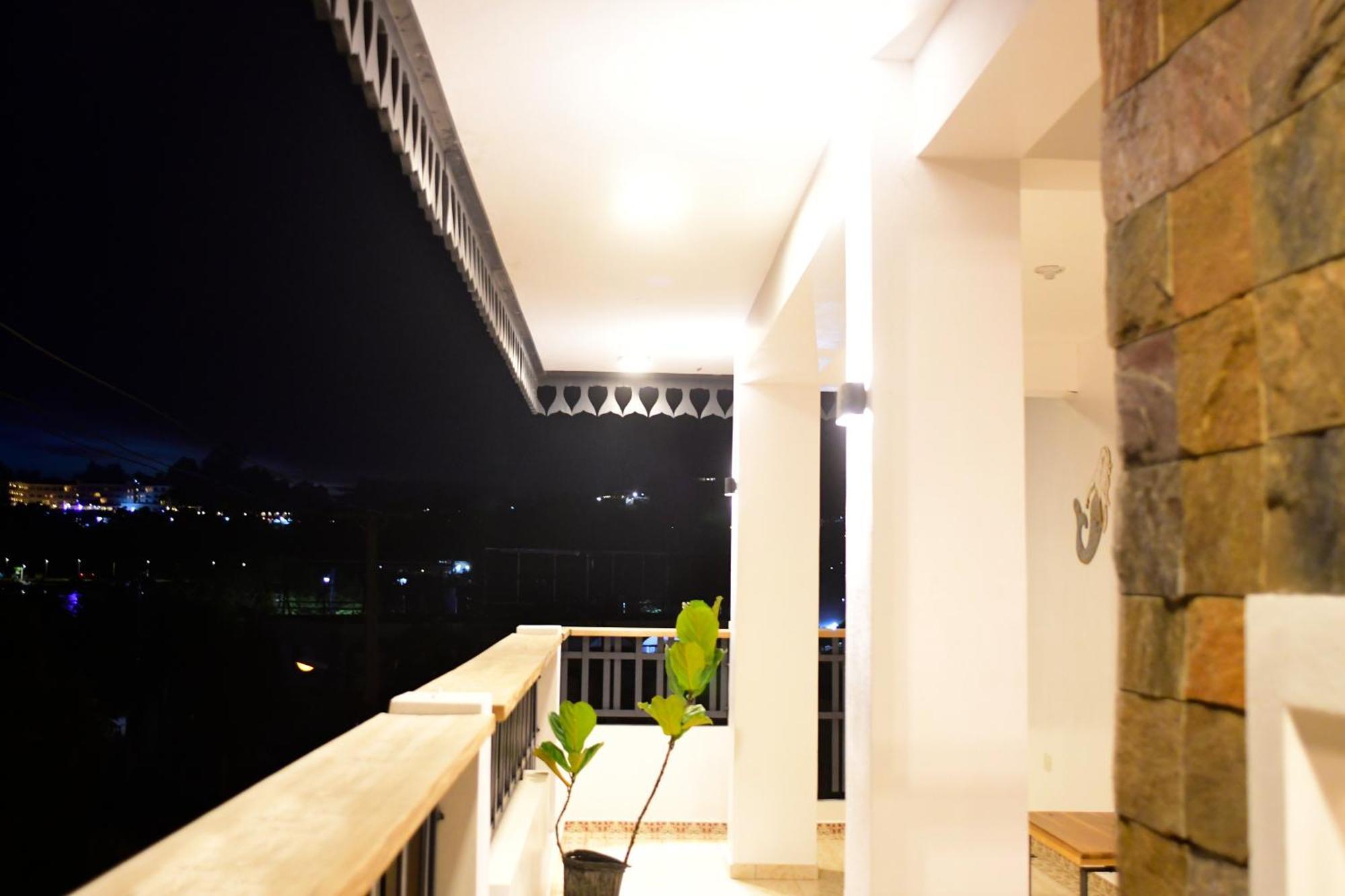 Hostal Marina Samana Bagian luar foto