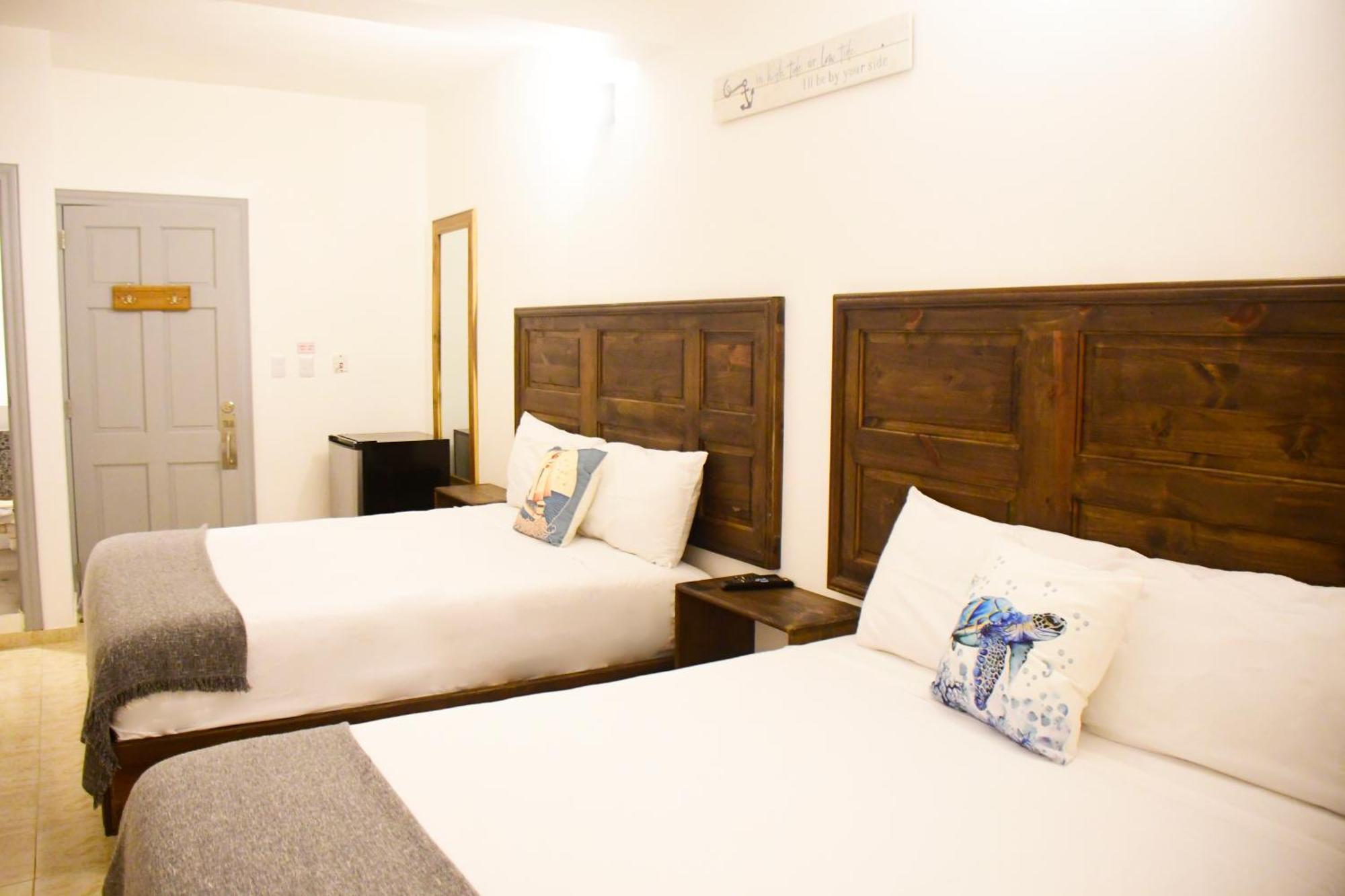 Hostal Marina Samana Bagian luar foto