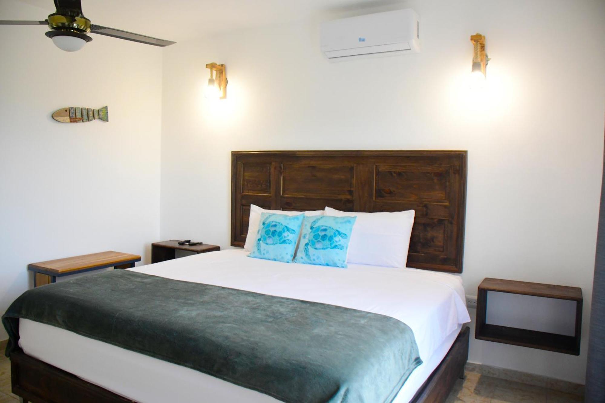 Hostal Marina Samana Bagian luar foto