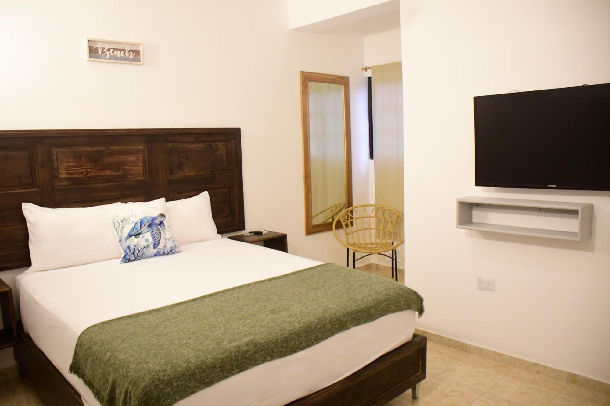 Hostal Marina Samana Bagian luar foto